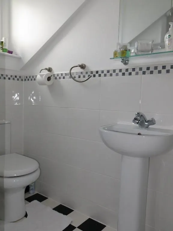 Avondale Guest House York