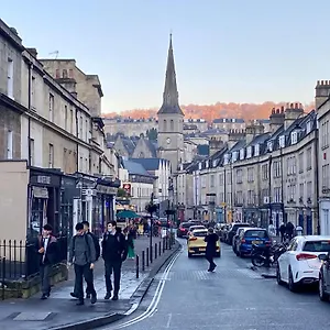 Bed & Breakfast Elegant & Romantic - Entire Flat With 2 Magnificent Views Bath