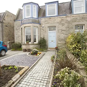 Bed & Breakfast Doris Crook Edinburgh